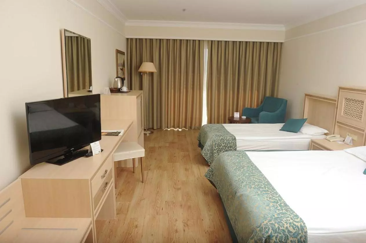 UTOPIA_SHABAVIZ (22).jpg